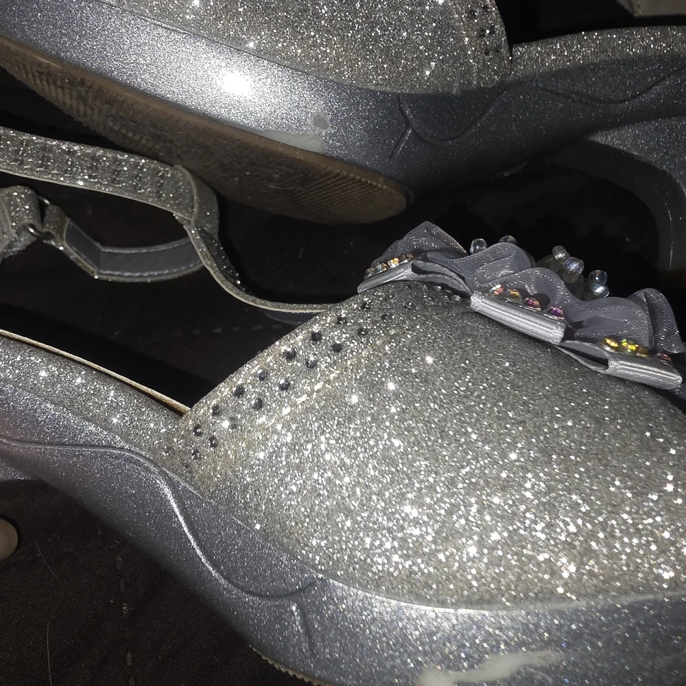 N/A silver heeled